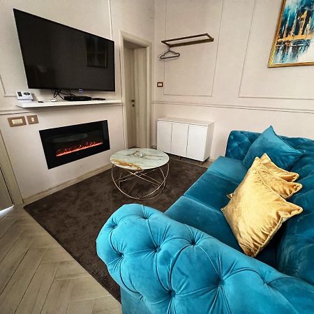 Dis Delux Apartamento Kruševac Exterior foto