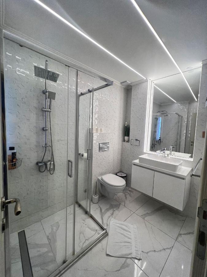 Dis Delux Apartamento Kruševac Exterior foto