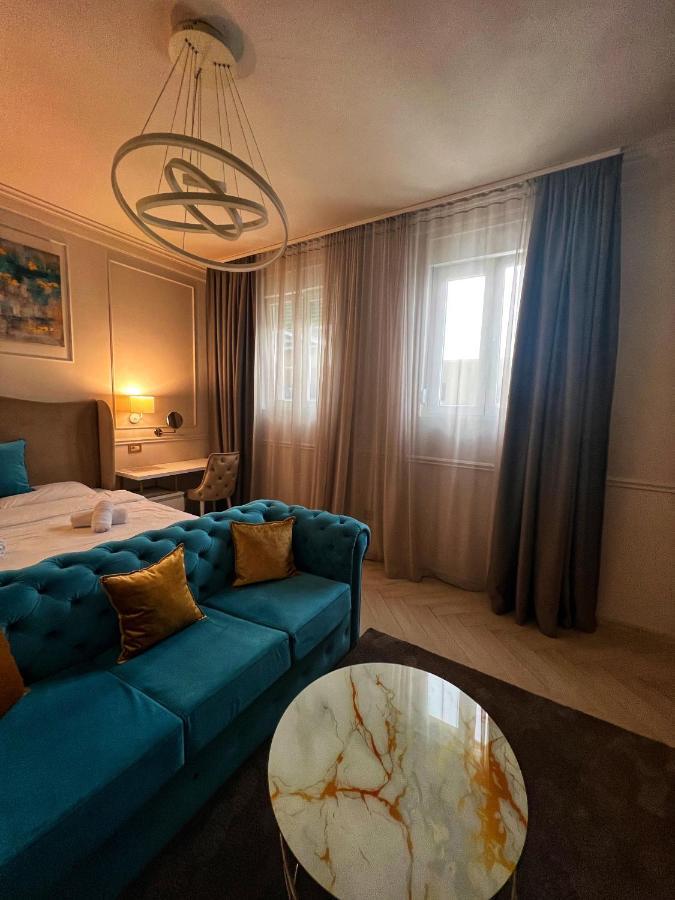 Dis Delux Apartamento Kruševac Exterior foto